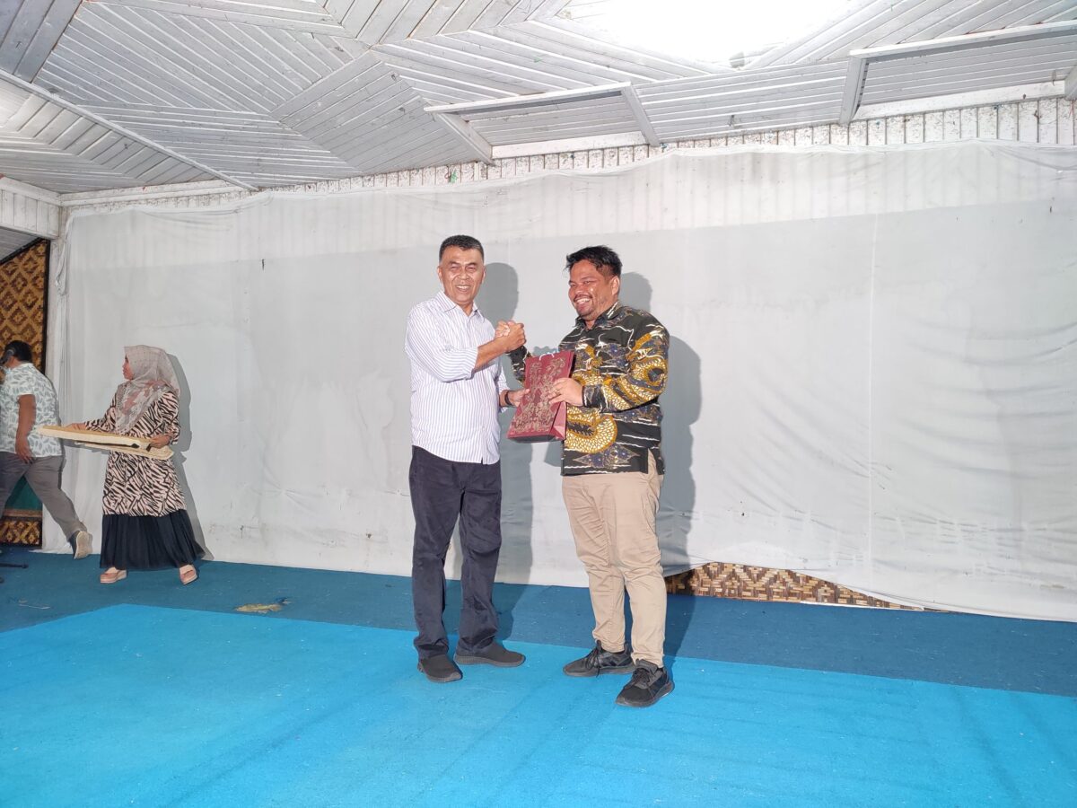 Suasana Haru Warnai Pelepasan Kepala Pengadilan Negeri Natuna, Daniel Ronald Suasana Haru Warnai Pelepasan Kepala Pengadilan Negeri Natuna, Daniel Ronald