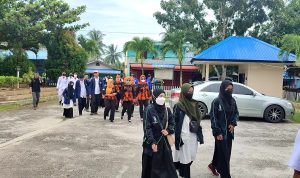 Datangi Kantor DPRD, Puluhan Anggota Organisasi Kepemudaan Natuna Sampaikan 9 Sikap Datangi Kantor DPRD, Puluhan Anggota Organisasi Kepemudaan Natuna Sampaikan 9 Sikap