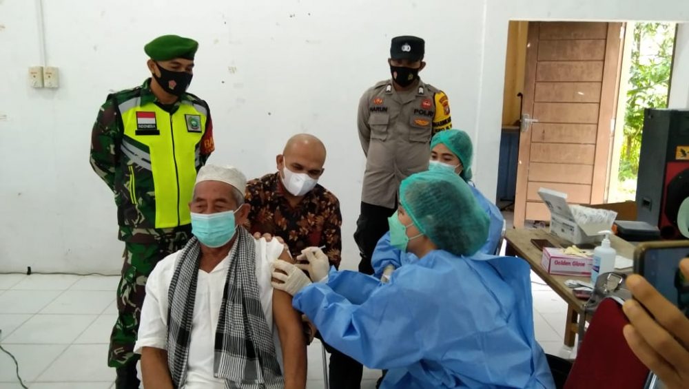Ketua Komisi I DPRD Natuna Kembali Pantau Vaksinasi Bagi Masyarakat di Desa Sungai Ulu