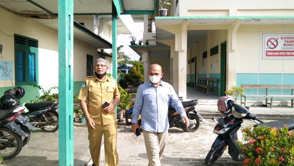 Pantau ANBK SD, Ketua Komisi I DPRD Natuna Temukan Ada Sekolah Numpang di SMP dan SMA Pantau ANBK SD, Ketua Komisi I DPRD Natuna Temukan Ada Sekolah Numpang di SMP dan SMA