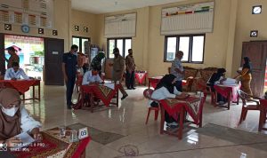 Babinsa Koramil 06/Serasan, Turut Kawal Pelaksanaan Tes Perangkat Desa Air Nusa Babinsa Koramil 06/Serasan, Turut Kawal Pelaksanaan Tes Perangkat Desa Air Nusa