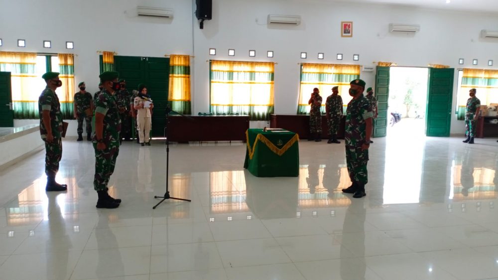 Dandim 0318/Natuna Pimpinan Acara Korps Raport Purna Tugas Masa Pensiun dan Masuk Satuan Dandim 0318/Natuna Pimpinan Acara Korps Raport Purna Tugas Masa Pensiun dan Masuk Satuan