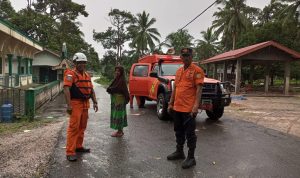 Tim Rescue Mobile KPP Basarnas Natuna Turut Pantau Sejumlah Titik Genangan Air