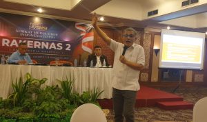 Budiman Sudjatmiko Bicara Soal Revolusi Teknologi di Depan Pimpinan Perusahaan Pers Se-indonesia Budiman Sudjatmiko Bicara Soal Revolusi Teknologi di Depan Pimpinan Perusahaan Pers Se-indonesia