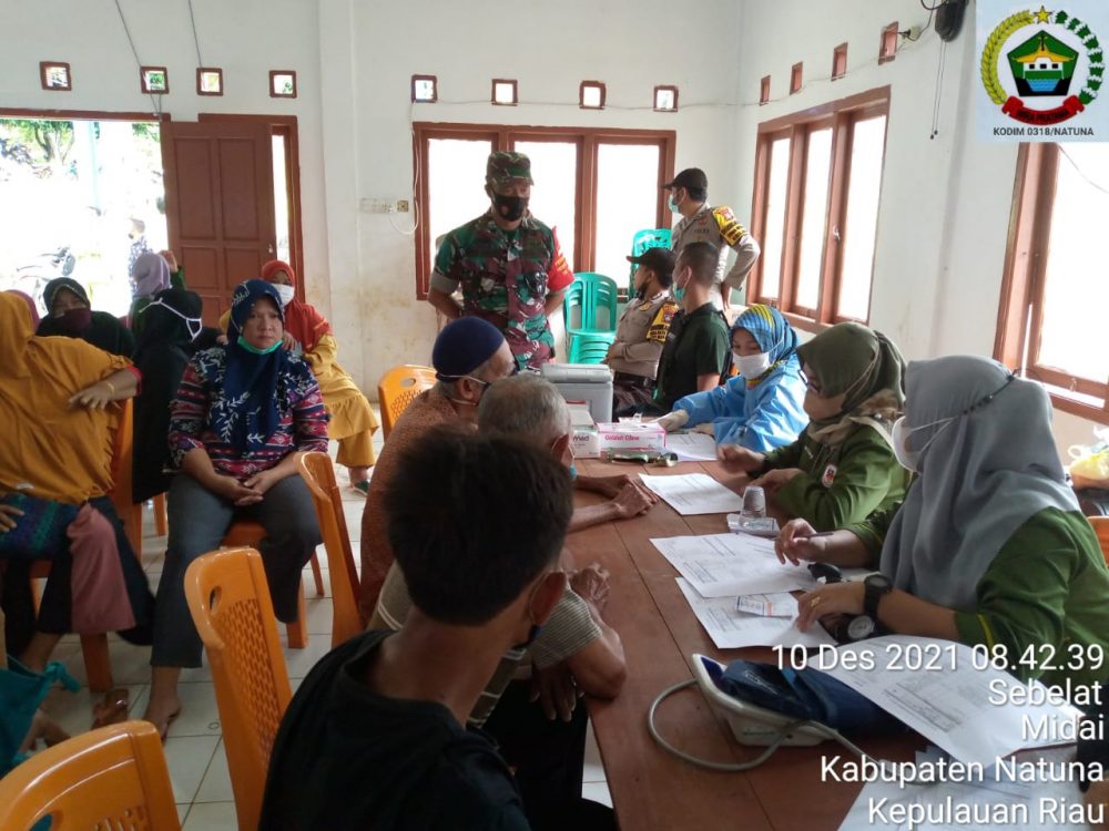 Danramil 05/Midai Terus Himbau Masyarakat Untuk Melakukan Vaksinasi Danramil 05/Midai Terus Himbau Masyarakat Untuk Melakukan Vaksinasi