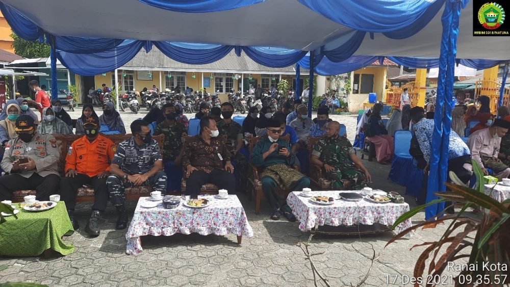 Vaksinasi Pelajar Usia 6-11 Tahun Dan Syukuran HUT TNI AD Ke -76 Oleh Kodim 0318/Natuna