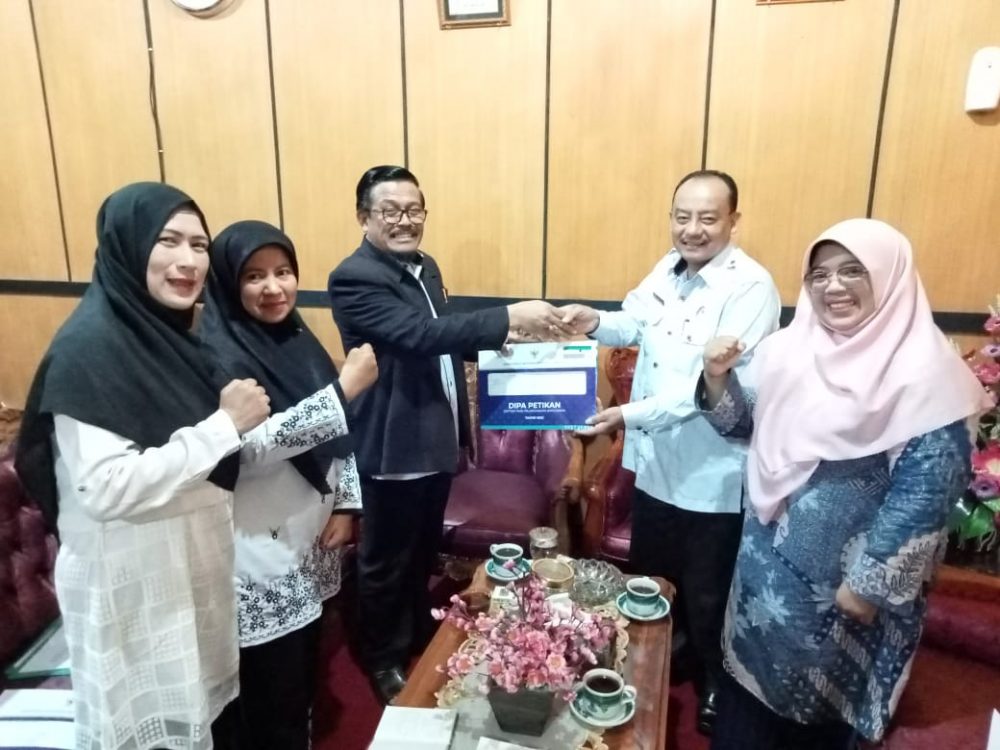 Kakankemenag Padang Panjang Evaluasi Program 2021 dan Serahkan DIPA Anggaran 2022