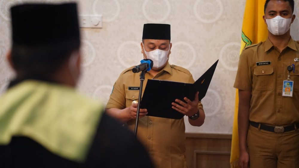 Nizar Lantik Komisaris dan Direktur BUMD Lingga