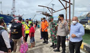 FKPD Bersama Ketua Komisi I DPRD Natuna Pantau Arus Mudik Nataru