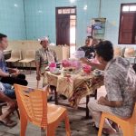 Sikap Toleransi Beragama, Danramil 06/Serasan Berkunjung Ke Rumah Warga Yang Sedang Merayakan Imlek