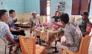 Sikap Toleransi Beragama, Danramil 06/Serasan Berkunjung Ke Rumah Warga Yang Sedang Merayakan Imlek