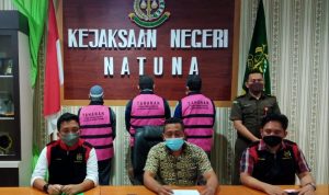 Kejari Natuna Tetapkan Mantan Kades Hingga Sekretaris Sebagi Tersangka Dugaan Kasus Korupsi Kejari Natuna Tetapkan Mantan Kades Hingga Sekretaris Sebagi Tersangka Dugaan Kasus Korupsi