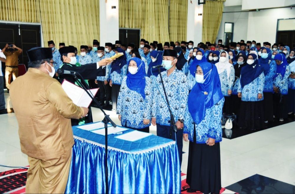 282 Kepala Sekolah Dari Tiga Tingkat Satuan Pendidikan di Lantik 282 Kepala Sekolah Dari Tiga Tingkat Satuan Pendidikan di Lantik