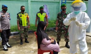 Koramil 05/Midai Bersama Tim Gugus Tugas Lakukan Tracking Suspek Covid-19