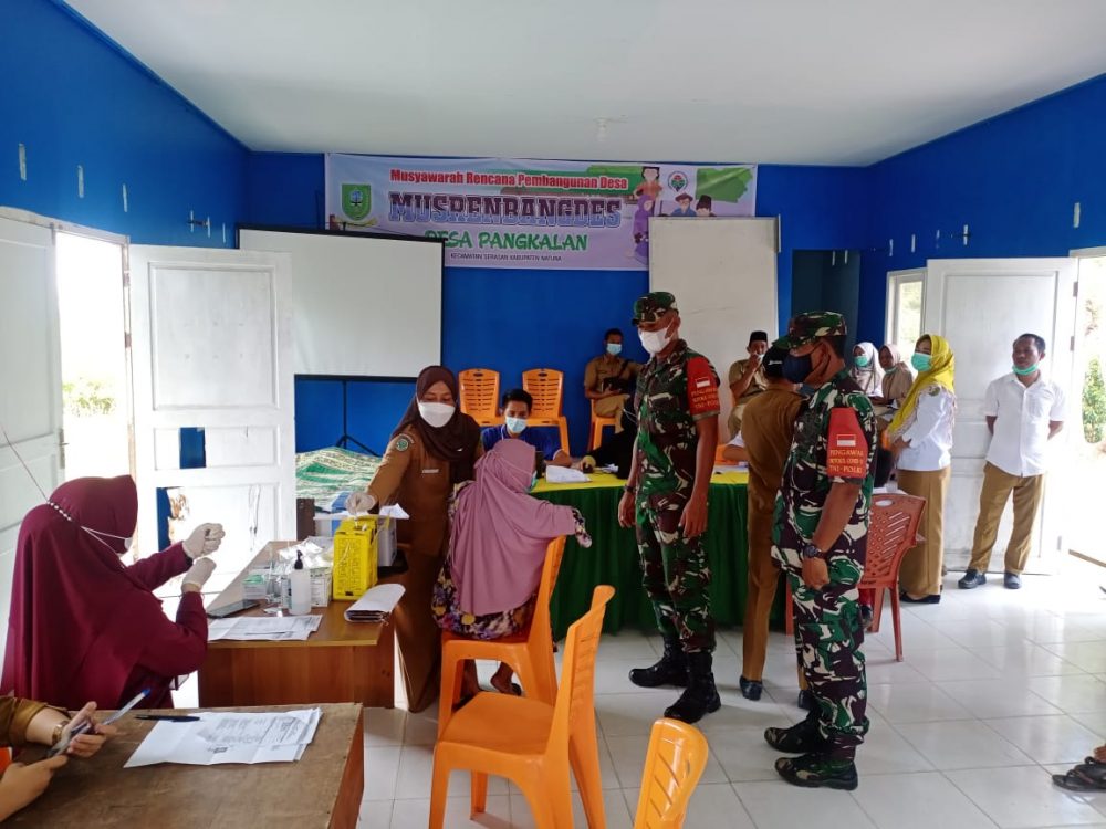 Koramil 06/Serasan Amankan Jalanya Vaksinasi Anak Usia 6 -11 Dan Dewasa Tahap 1, 2 dan 3