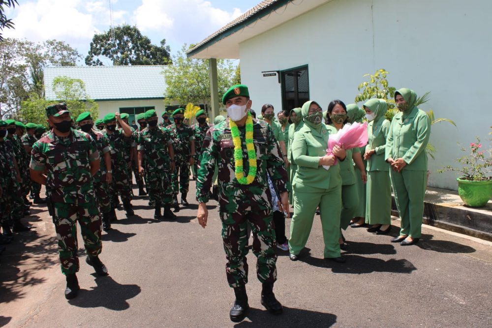 Danramil 06/Serasan Beserta Seluruh Personil Kodim 0318/Natuna Sambut Kedatangan Dandim Baru