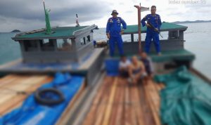 Dua Kapal Kayu Bermuatan Kayu Ilegal Diamankan Polairud Polda Kepri di Laut Kenta Lingga
