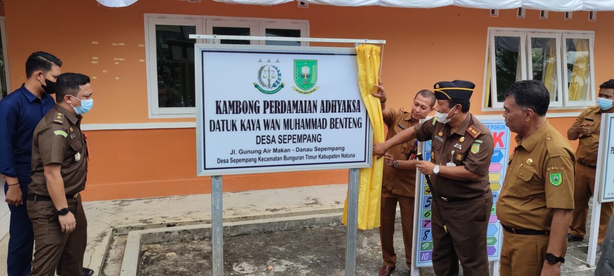 Bupati Siswandi Launching Kambong Perdamaian Adhyaksa
