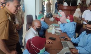 Ketua Komisi I Hadiri Vaksinasi Covid-19 Booster Bagi ASN