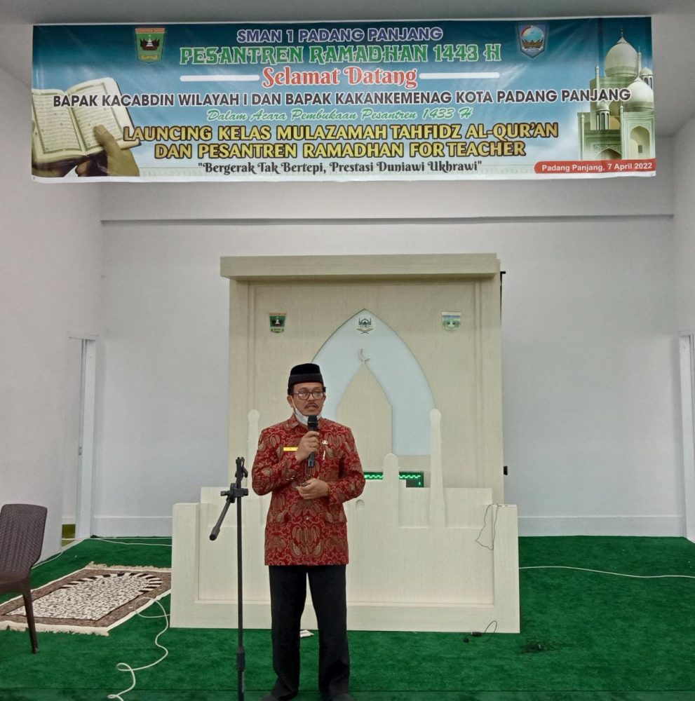 Kakankemenag Hadiri Launching Tahfizh Al-Qur’an SMAN 1 Padang Panjang