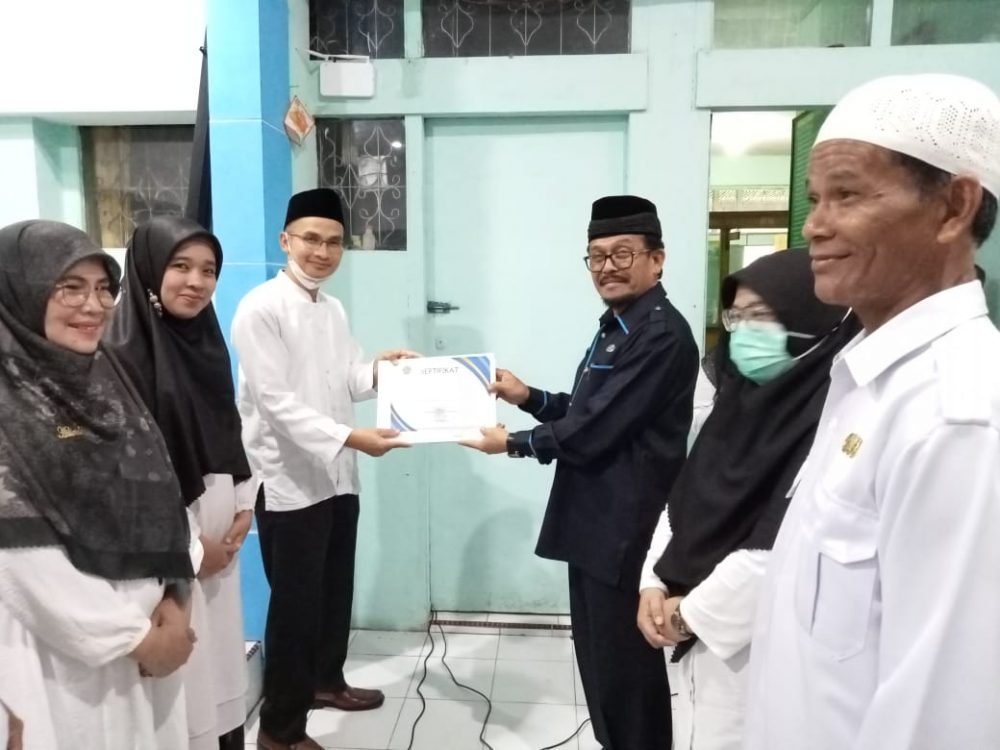 16 Pendidik Kota Padang Panjang Terima Penghargaan