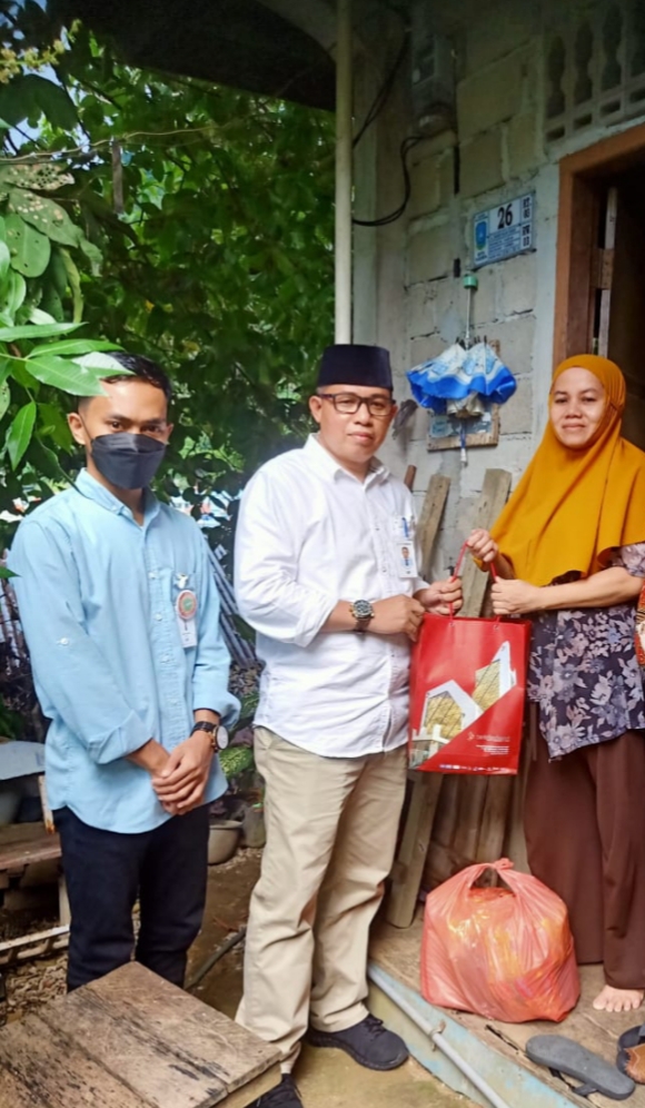 Bank Riau Kepri, Capem Tarempa Berbagi Sembako Bulan Ramadhan 1443 H