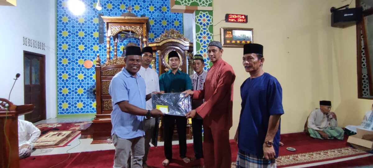 Antisipasi Musibah, Basarnas Natuna Berikan Bantuan 20 Kantong Jenazah Kepada Kecamatan Serasan
