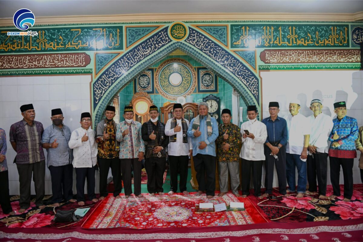 Gubernur Ansar Hadiri Peringatan Isra’ Mi’raj Nabi Muhammad SAW 1443 H di Surau Muhajirin Tanjungpinang
