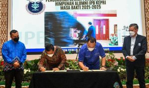 Gubernur Hadiri Pengukuhan DPD HA IPB Kepri