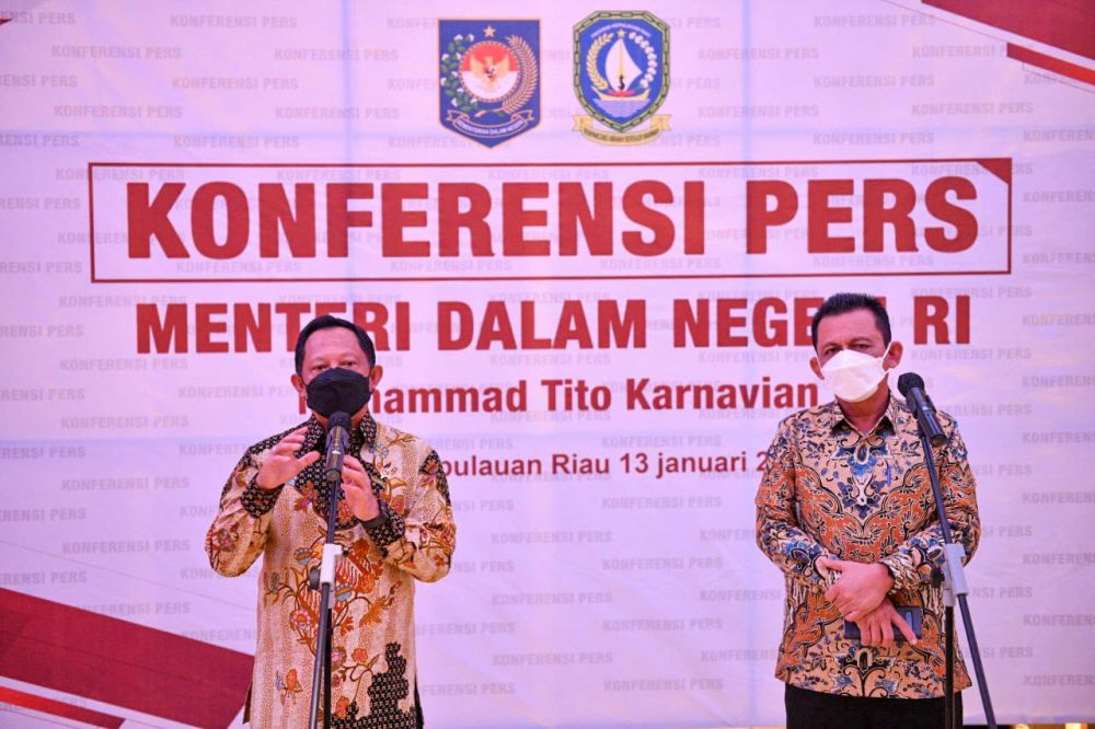 Mendagri Lakukan Kunker Dalam Rangka Launcahing Vaksinasi Booster dan Monitoring dan Evaluasi Program Strategis di Provinsi Kepri Mendagri Lakukan Kunker Dalam Rangka Launcahing Vaksinasi Booster dan Monitoring dan Evaluasi Program Strategis di Provinsi Kepri