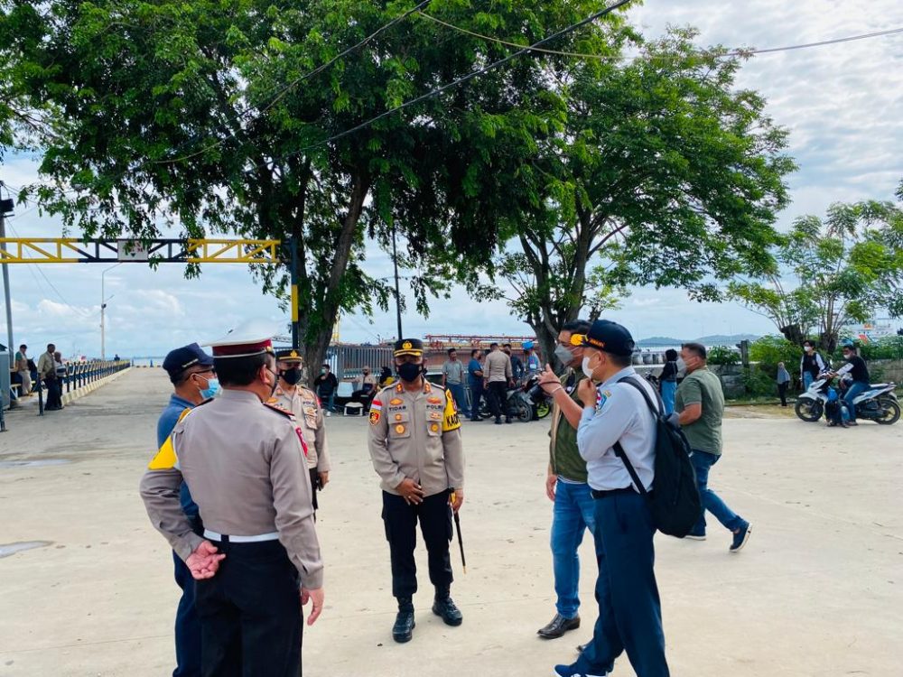 Kapolres Bintan Tinjau Langsung Arus Balik Masyarakat di Pelabuhan ASDP