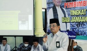 Kakanwil Kemenag Sumbar H. Helmi Buka Bimbingan Jemaah Haji Reguler Tingkat Kabupaten Padang Pariaman Kakanwil Kemenag Sumbar H. Helmi Buka Bimbingan Jemaah Haji Reguler Tingkat Kabupaten Padang Pariaman