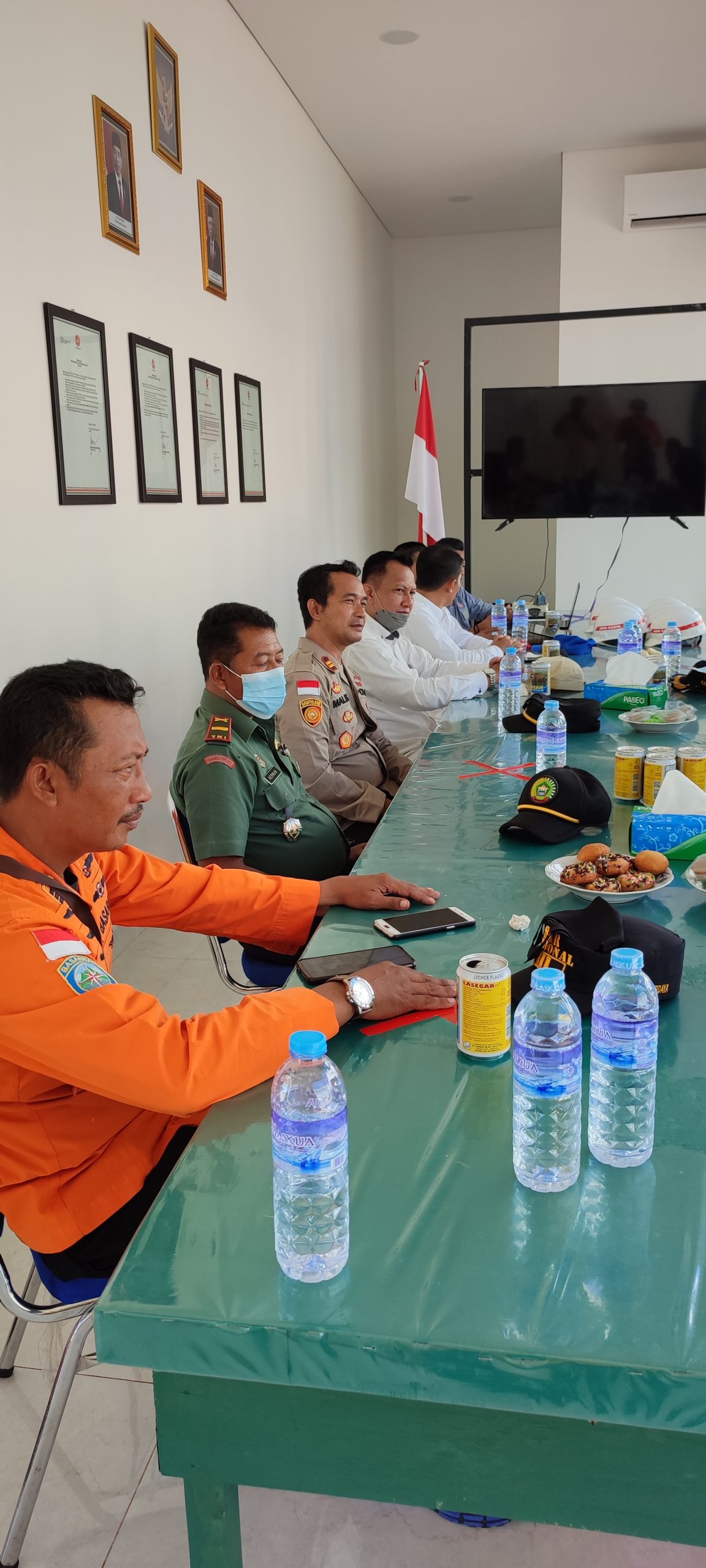 Danramil 06/Serasan Bersama Polsek Turut Dukung Penempatan Pos Unit Basarnas