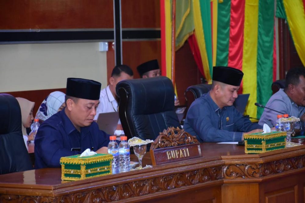 Paripurna Rekomendasi Terhadap LKPJ Bupati Lingga Tahun 2021 Paripurna Rekomendasi Terhadap LKPJ Bupati Lingga Tahun 2021