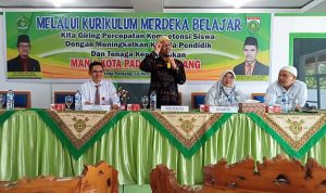 MAN 1 Padang Panjang Gelar Lokakarya