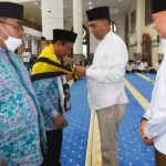 Bupati Siwandi Lepas 46 Calon Jemaah Haji Asal Natuna Bupati Siwandi Lepas 46 Calon Jemaah Haji Asal Natuna