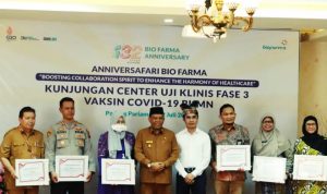 Direktur Bio Farma Kunjungi Wabup Padang Pariaman Terkait Anniver Safari Pelaksanaan Uji Klinis Fase Tiga Vaksin Covid-19 BUMN