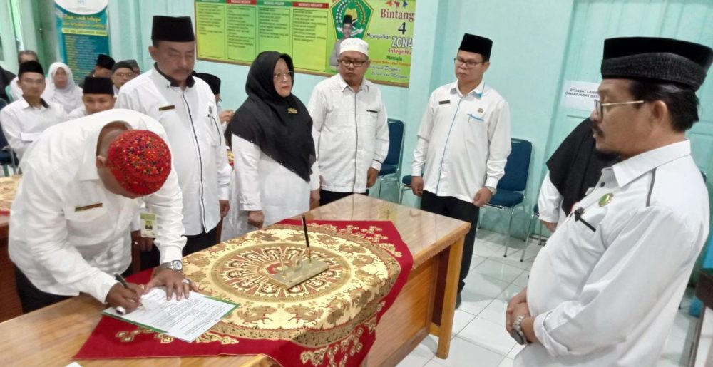 Kemenag Padang Panjang Gelar Sertijab Pengawas