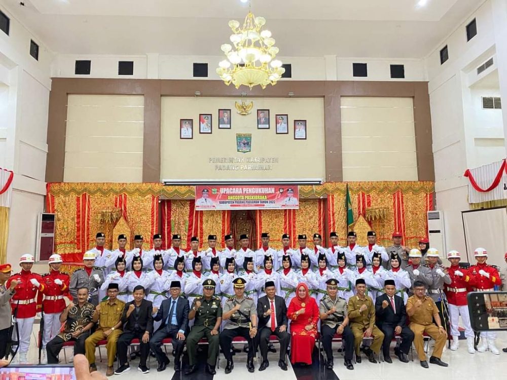 Wakil Bupati Kukuhkan 32 Paskibraka Kabupaten Padang Pariaman