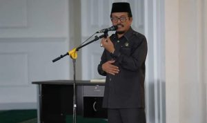 Kakankemenag Bersama Walikota Kembali Salurkan Zakat Kepada 263 Mustahik Kakankemenag Bersama Walikota Kembali Salurkan Zakat Kepada 263 Mustahik