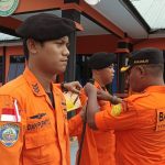 15 Personil Basarnas Natuna Ikuti Latihan SAR Beregu di Atas Permukaan Air 15 Personil Basarnas Natuna Ikuti Latihan SAR Beregu di Atas Permukaan Air