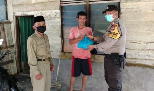 Pasca Kenaikan Harga BBM, Polres Bintan dan Polsek Jajaran Berikan Bantuan Sosial Kepada Masyarakat Yang Terdampak Naiknya Harga BBM Pasca Kenaikan Harga BBM, Polres Bintan dan Polsek Jajaran Berikan Bantuan Sosial Kepada Masyarakat Yang Terdampak Naiknya Harga BBM