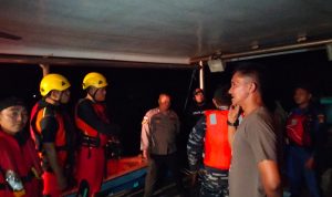 Diduga Terjatuh Dari Atas Bagan, Tim SAR Gabungan Cari Nelayan Asal Anambas Diduga Terjatuh Dari Atas Bagan, Tim SAR Gabungan Cari Nelayan Asal Anambas
