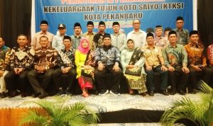 Suhatri Bur Hadiri Pelantikan dan Pengukuhan DPD KTKS Kota Pekanbaru Periode 2022-2027 Suhatri Bur Hadiri Pelantikan dan Pengukuhan DPD KTKS Kota Pekanbaru Periode 2022-2027