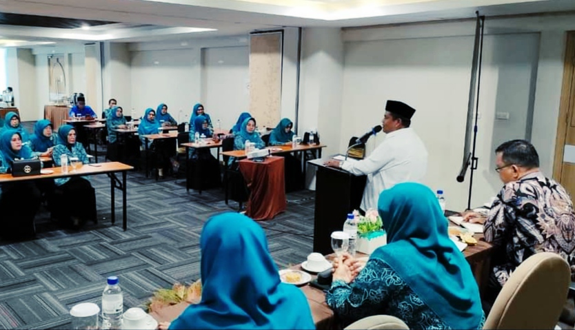 Bupati Padang Pariaman Buka Bimtek Gerakan 10 Program Pokok PKK dan Pelatihan Public Speaking