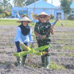 Dukung Ketahanan Pangan Nasional, Danlanud RSA Tanam Puluhan Pohon Pisang