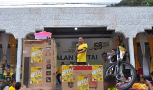Masyarakat Anambas Padati Acara Jalan Santai Berhadiah DPD Golkar