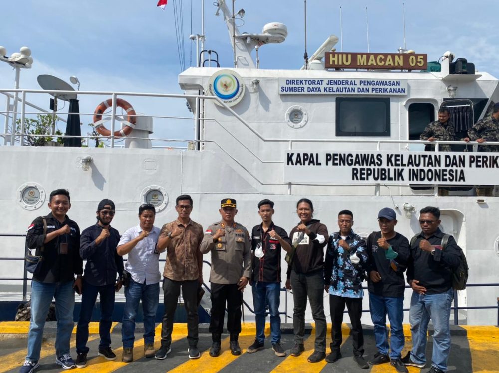Sinergitas Tanpa Batas Kapolres Kepulauan Anambas Bersama Wartawan Sinergitas Tanpa Batas Kapolres Kepulauan Anambas Bersama Wartawan