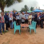 DPD Partai Nasdem Natuna Salurkan Bantuan Beras Bagi Pedagang Kaki Lima Pantai Piwang DPD Partai Nasdem Natuna Salurkan Bantuan Beras Bagi Pedagang Kaki Lima Pantai Piwang