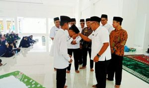 Baznas Salurkan Beasiswa Kepada 166 Santriwan/wati Pesantren Salafiah Wustha se-Kabupaten Padang Pariaman